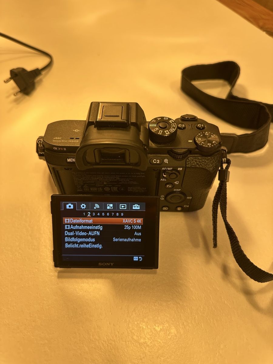 Sony Fotocamera: Sony Alpha 7R II Systemkamera inkl. 3 Akkus – Usato da Laupen BE venduto da ColinW.76 3