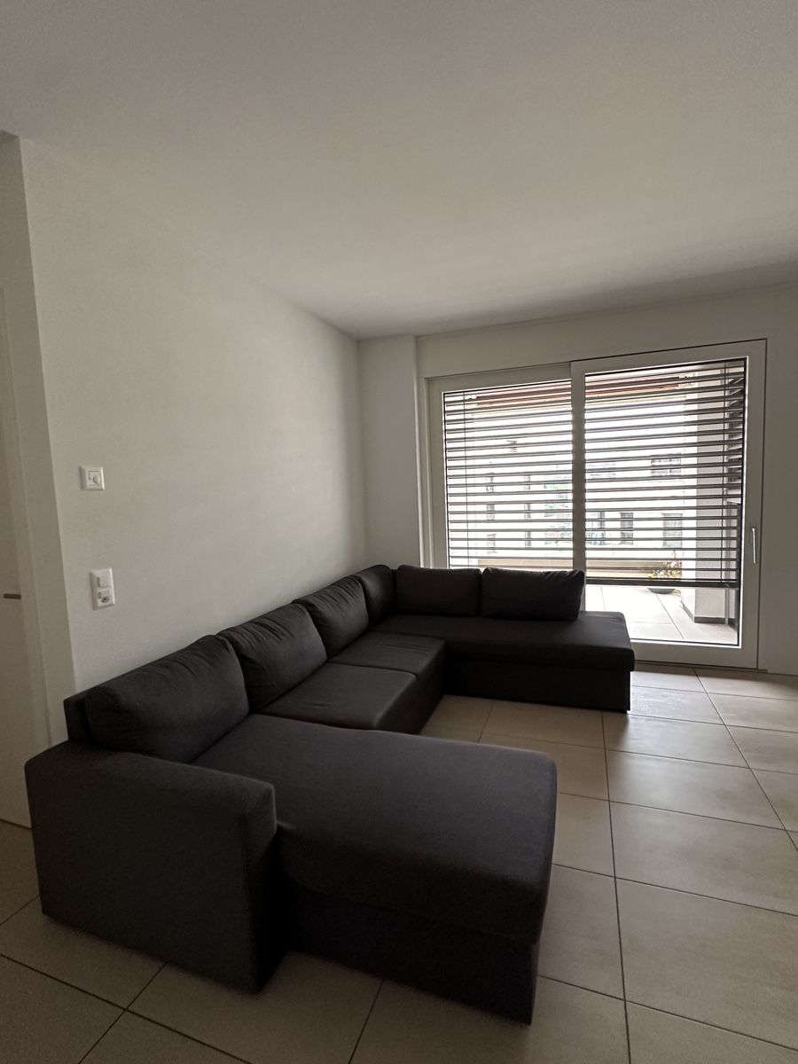 Jysk Divani: Canapé d'angle design gris, confortable et spacieux – Usato da Romont FR venduto da baby_ray17