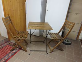 Tisch mit 2 Stühlen Holz, für Garten, Balkon usw.