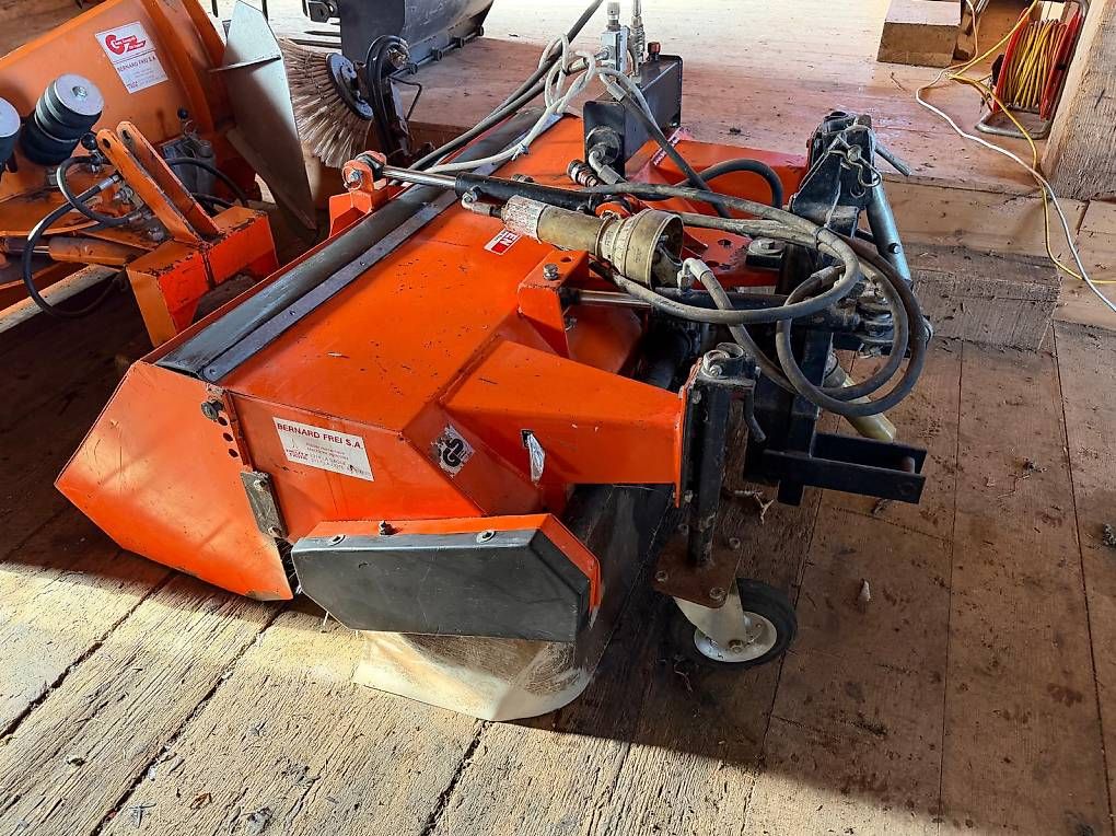 Holder Trattori: Tracteur hydrostatique Holder C30 - 582/h – Usato da La Chaux-de-Fonds venduto da tatouillard 3