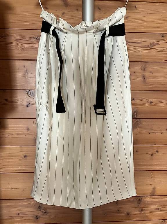 Massimo Dutti Gonne: Massimo Dutti Rock XS – Usato da Simplon Dorf venduto da fraueulalia