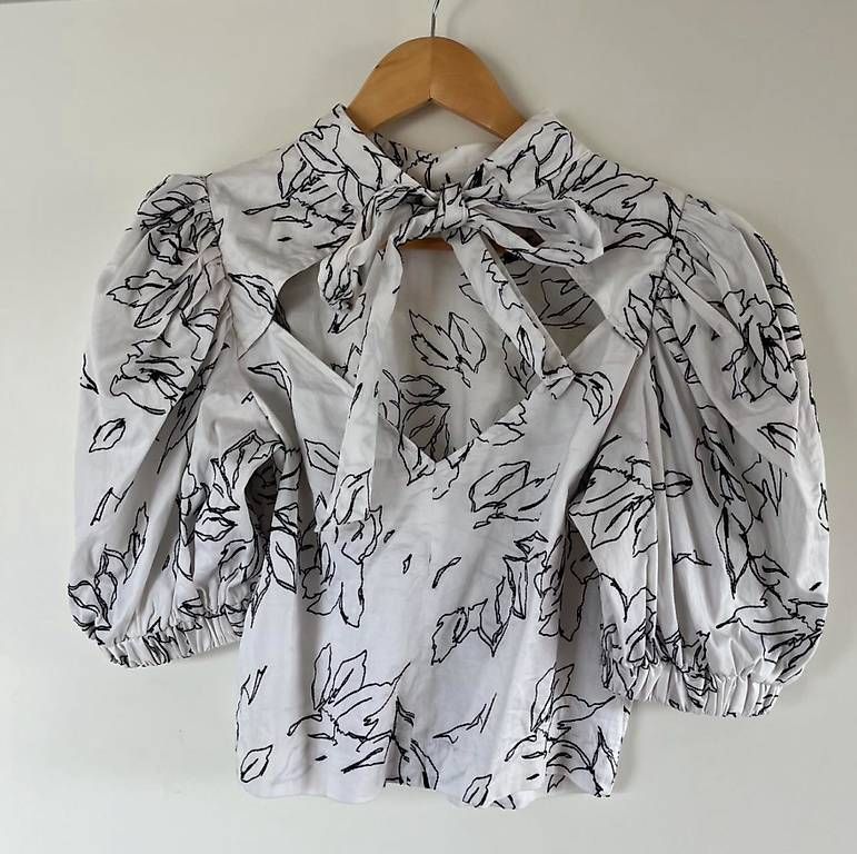 Camicette: romantische Bluse mit Puffärmeln in weiss Gr. 38 – Usato da Zürich venduto da cel_cw9k
