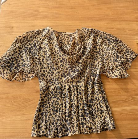 Galliano Bluse mit Goldfäden