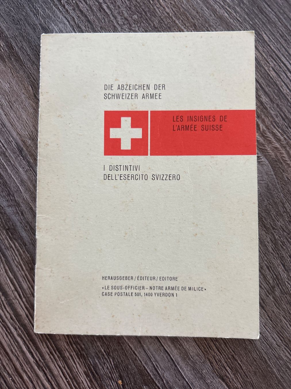 Schweizer Armee Uniformi: Reglement Abzeichen Schweizer Armee – Usato da Hausen am Albis venduto da MACV62