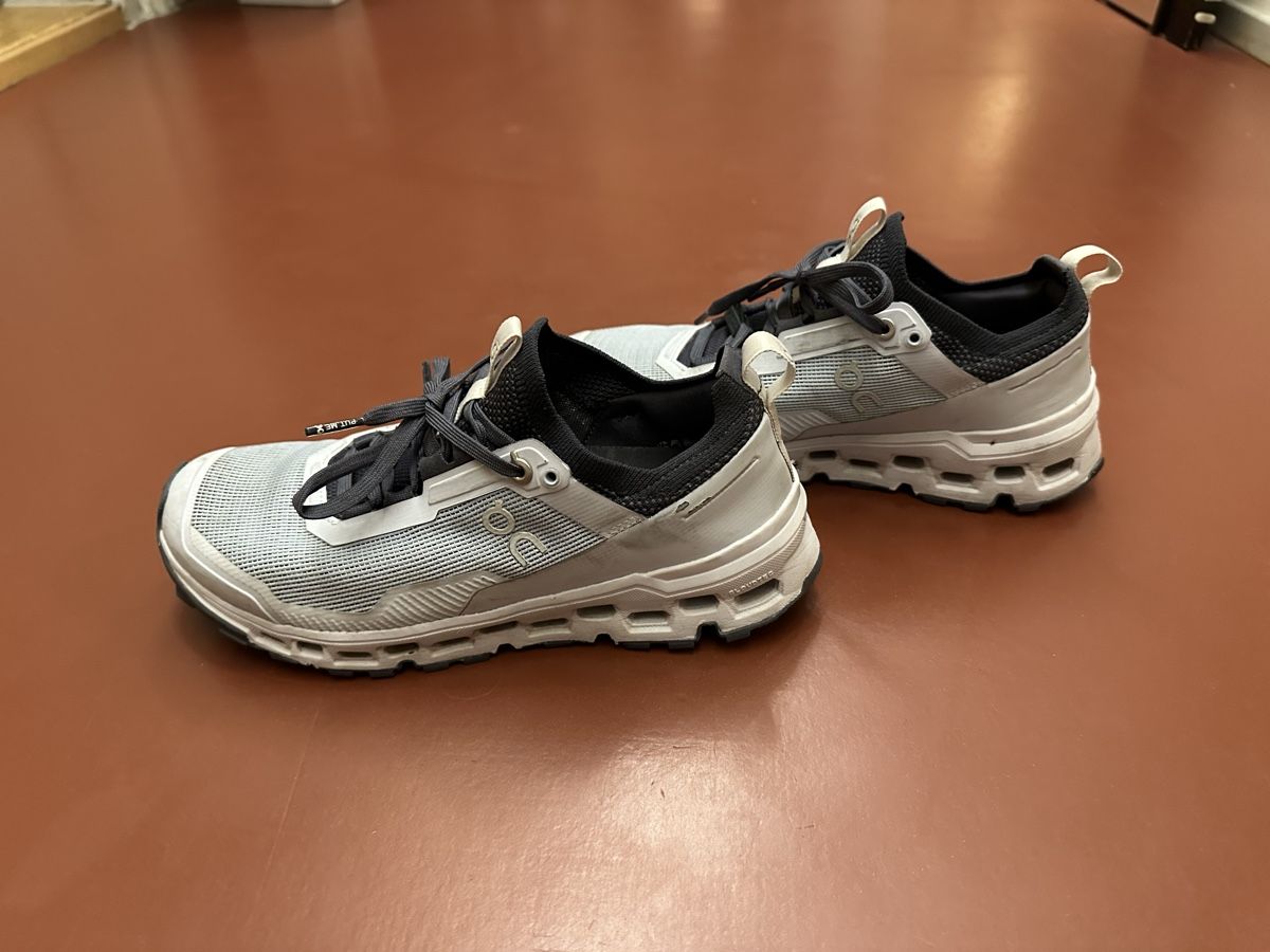 On Chaussures femmes: On Cloud Schuhe 38.5 – D'occasion à Zürich par Sehrgernmerci 1