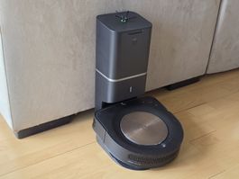 iRobot Roomba Saugroboter mit Absaugstation