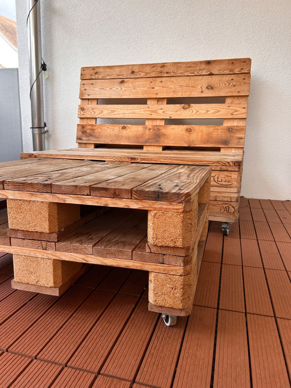 Paletten: Palettenlounge & -tisch – Gebraucht aus Fällanden von Michelle86 4