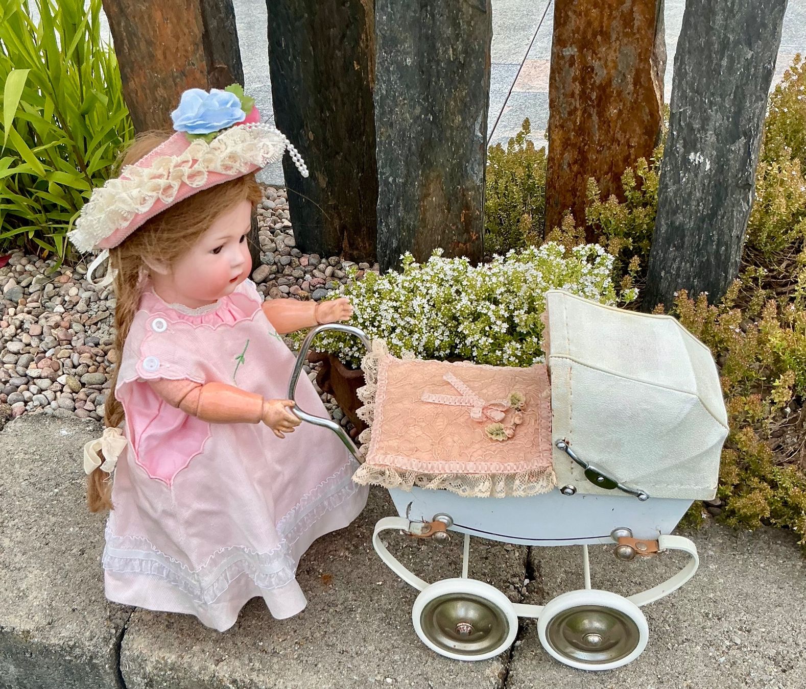 Carrozzine per bambole: ALTER NOSTALGIE PUPPENWAGEN – Usato da Zell LU venduto da Silvermemory 1