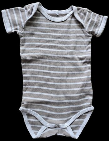 Name it! Baby Body, Grösse 62, Beige-Weiss Gestreift