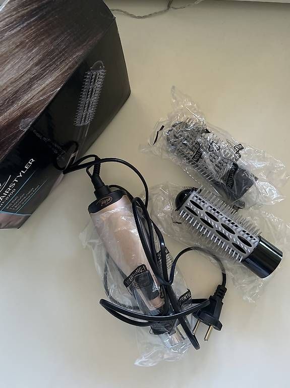 Lockenstäbe & Haarglätter: Haarstyler – Gebraucht aus Zürich von mar_5gpw