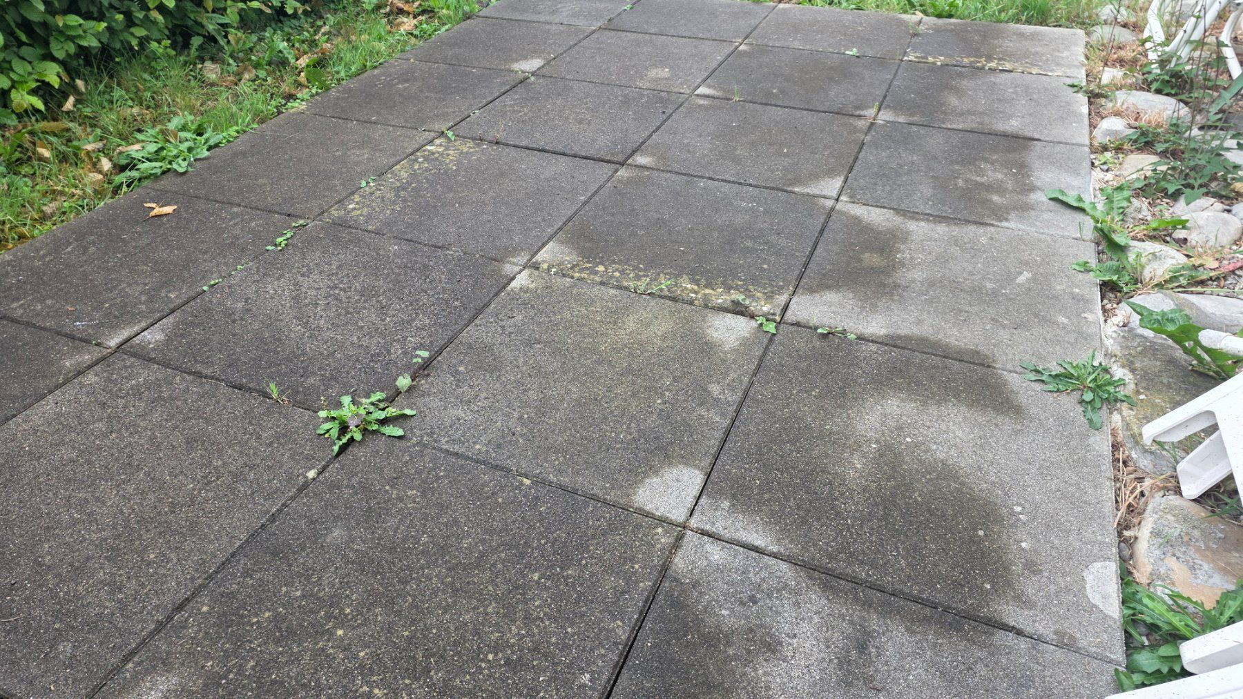 Rivestimenti per pavimenti: Garden tiles 38 stones – Usato da Düdingen venduto da fractale 1