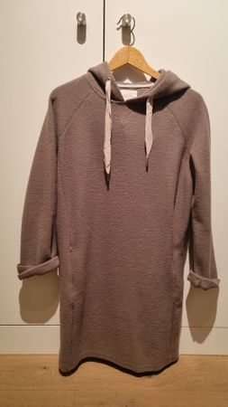 YAYA kuscheliges Kleid mit Kapuze, Grösse XS, Top Zustand!