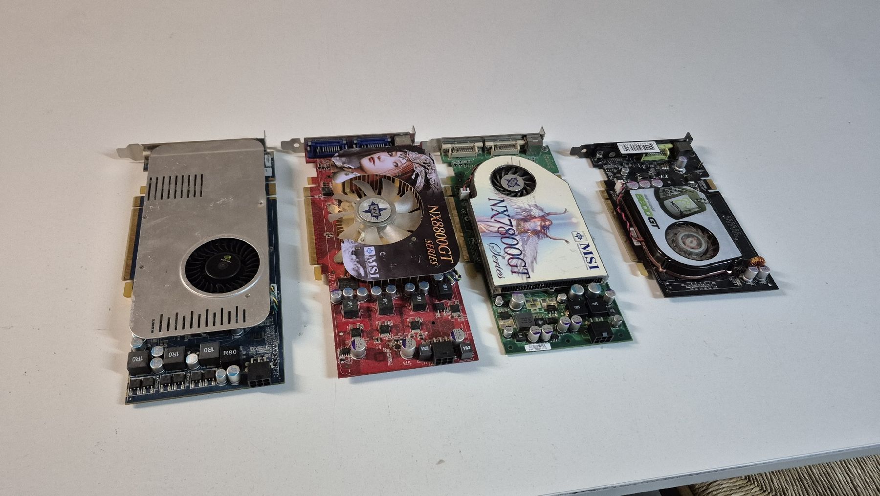 Schede grafiche: 4 gpu  – Difettoso da Léchelles venduto da sim7891 6