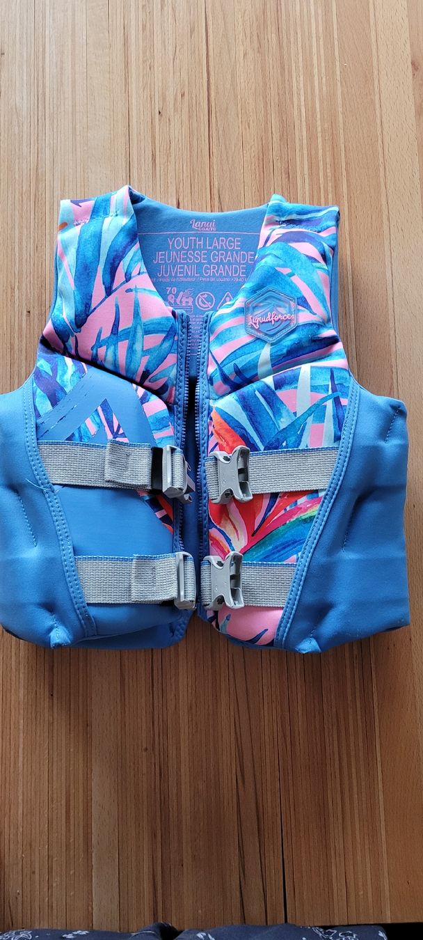 Gilets de sauvetage: Schwimmweste Liquidforce – D'occasion à Lenzburg par lenzhall