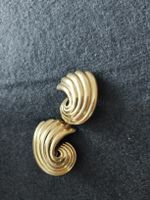 Ohrclips goldfarben Muschelform guter Zustand