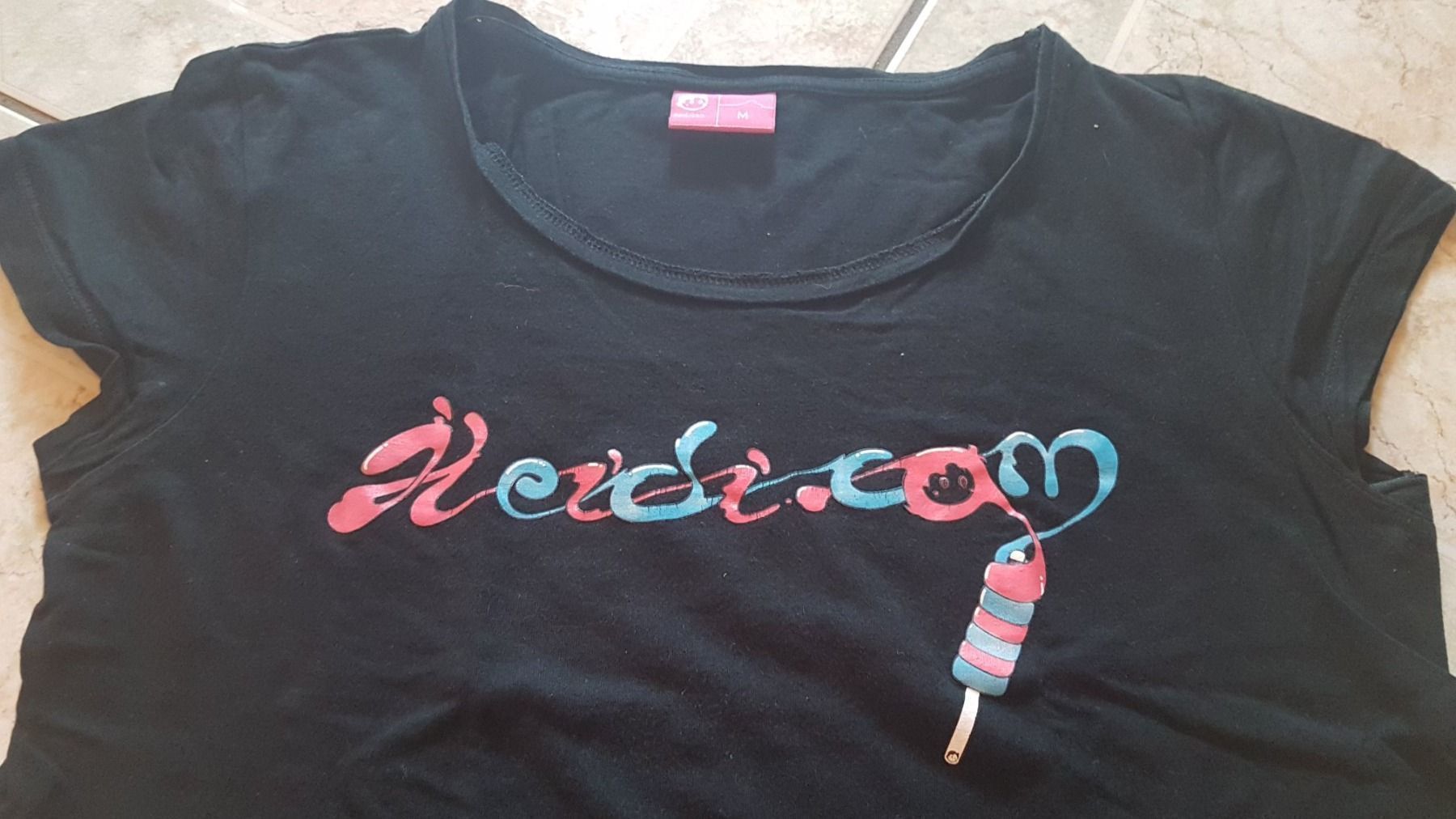 T-Shirts: T-shirt noir taille M marque Heidi.com – Gebraucht aus Villiers von san_jn5w 1