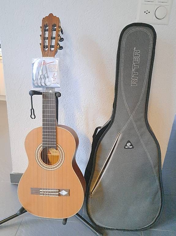 Strumenti musicali: La Mancha Rubi CM53 Gitarre – Usato da Horgen venduto da sabimia
