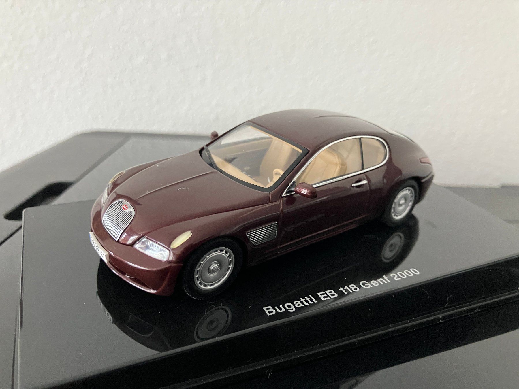 Autoart Modellautos: Autoart Bugatti EB 118 Genf 2000 dunkelrot 1:43 OVP Nr. 1849 – Neu (gemäss Beschreibung) aus Herisau von dak66