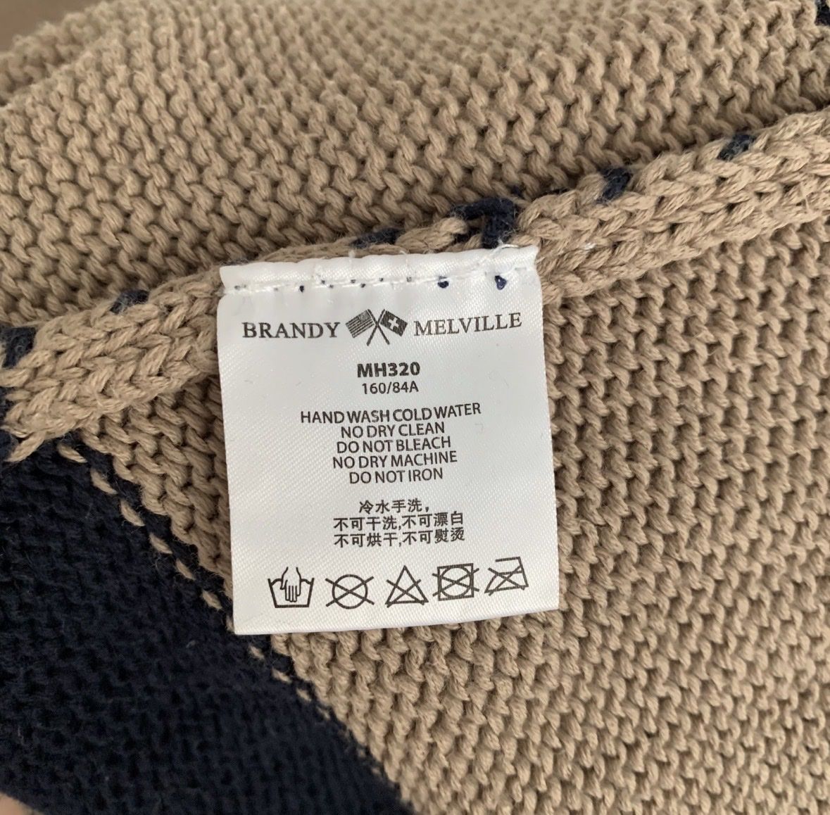 Brandy Melville Pullover & Sweatshirts: Brandy Melville Strickpullover beige schwarz gestreift Gr.42 – Gebraucht aus Turgi von MsMinouche 4