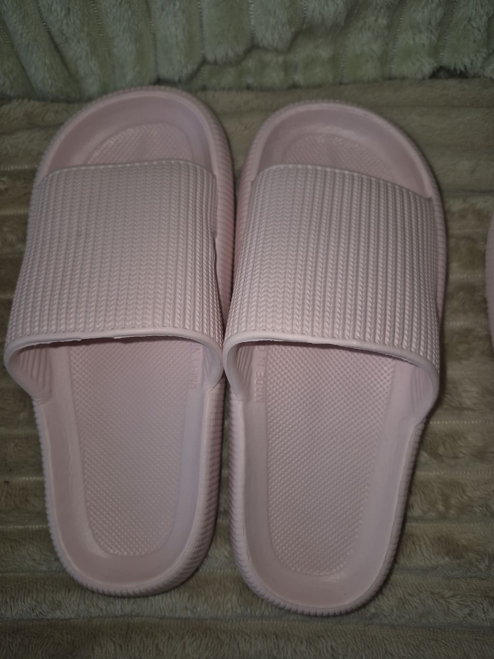 Chaussures femmes: Slipper rosa Grösse 39 neu – Neuf (Voir description) à Au ZH par fundgruebli