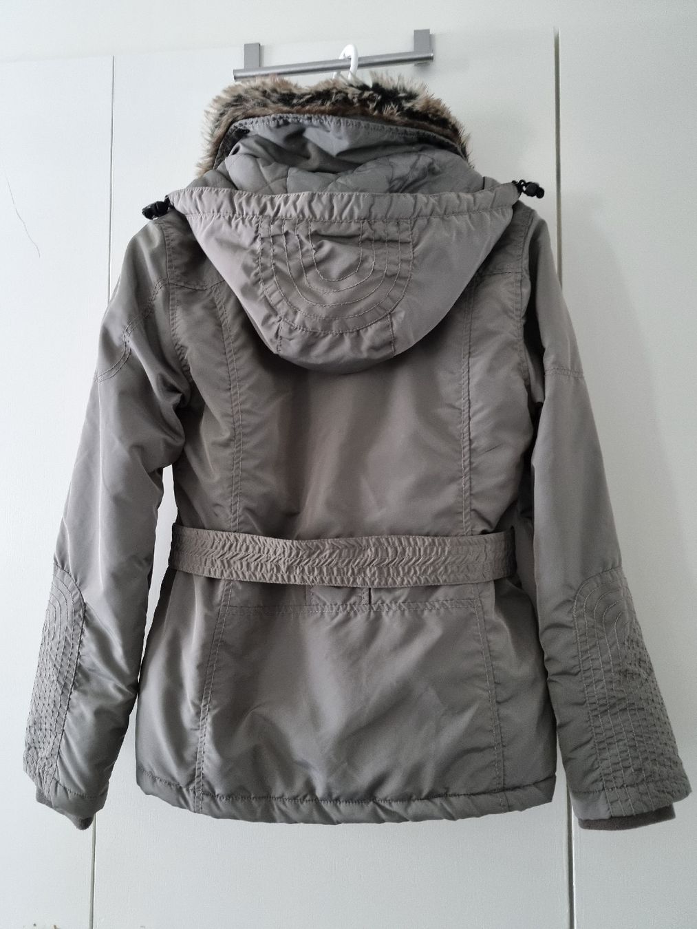 Giacche: Winterjacke Gr. M – Usato da Thalwil venduto da Briscolina 1