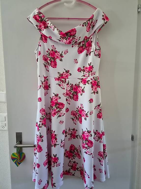 Vestiti: Festliches Kleid – Usato da Tafers venduto da Nathtafers 1