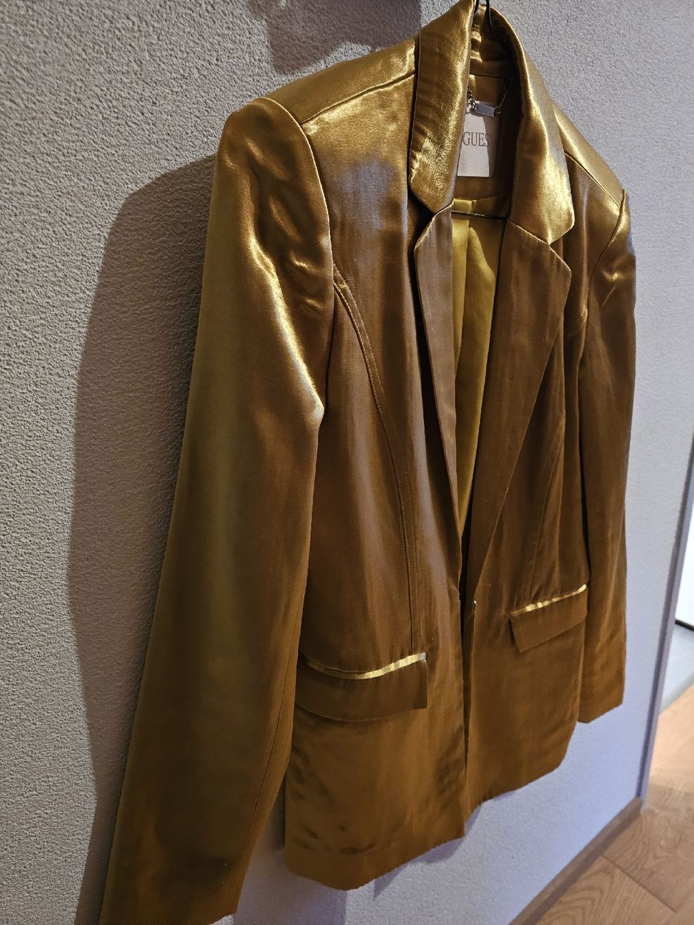 Guess Giacche: GUESS Blazer Gold XS – Nuovo (secondo la descrizione) da Samstagern venduto da Octopussycat 2