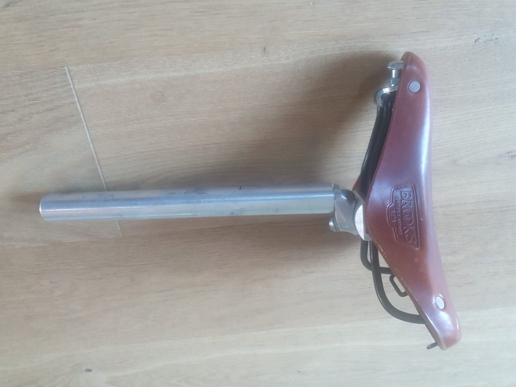 Brooks Pezzi di ricambio: Damenfahrradsattel Brooks Leder – Usato da Zug venduto da IvoMo 4