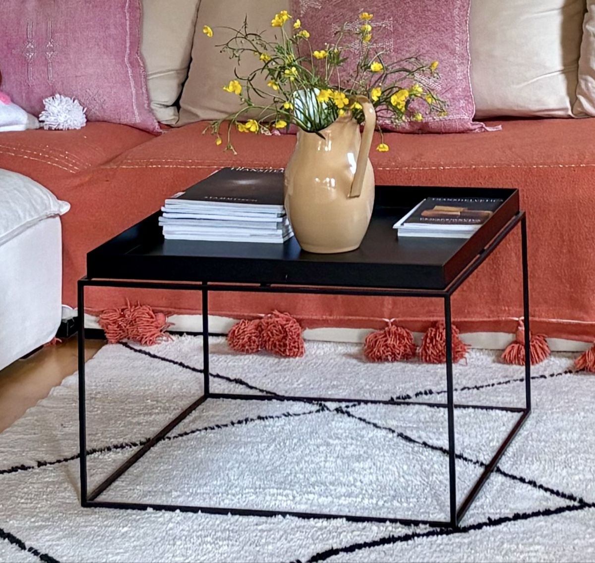 Tavoli: Hay Tray Table, schwarz, Couchtisch / Beistelltisch – Usato da Zollikerberg venduto da Zuversicht2811