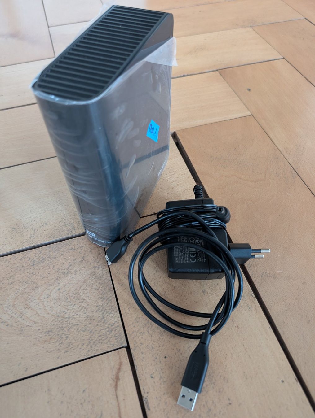 Western Digital Dischi rigidi: WD Elements Desktop 8TB externe Festplatte (USB 3.0) – Usato da Luzern venduto da buchmannia