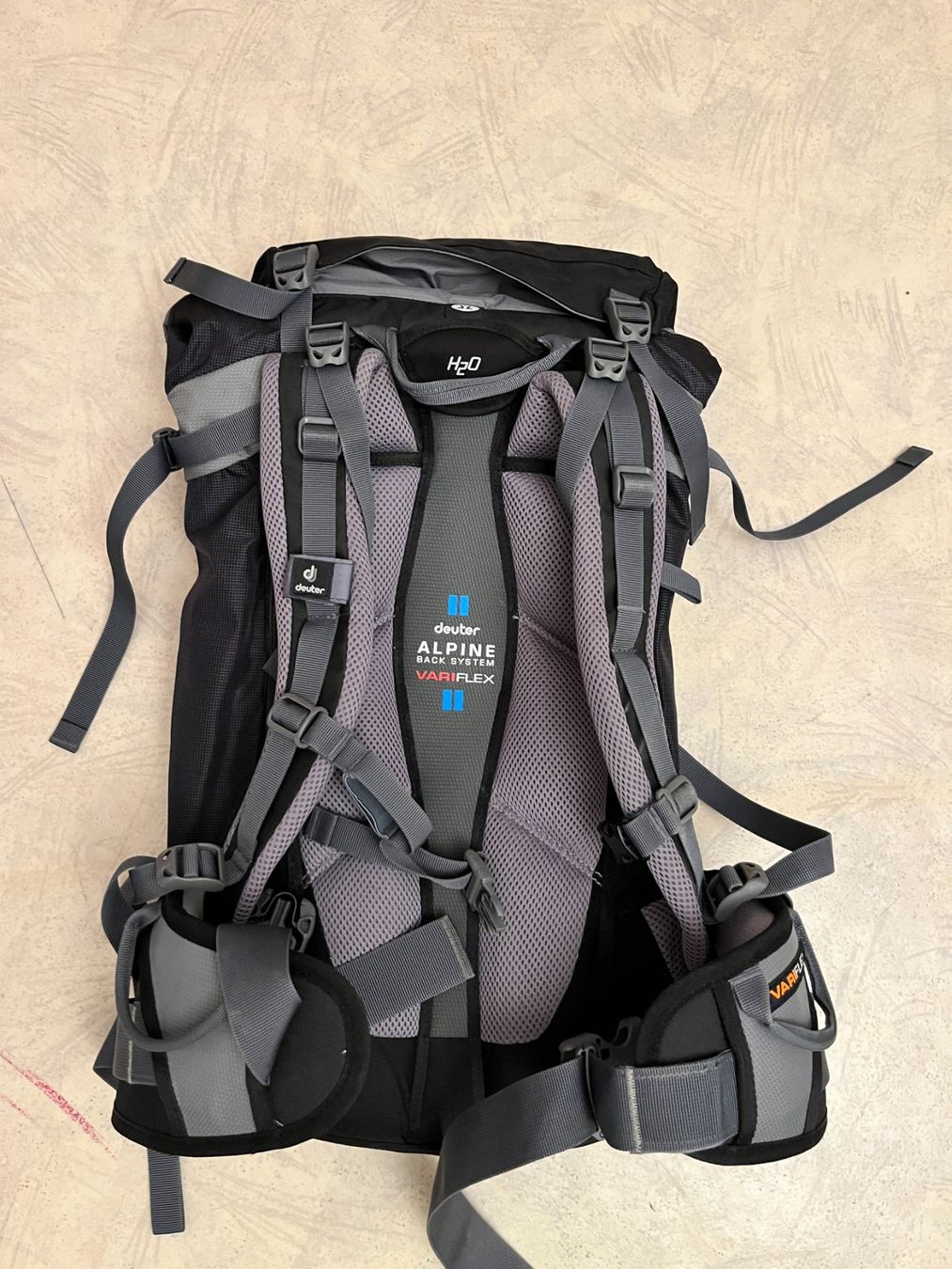 Deuter Zaini: Sac à dos – Nuovo (secondo la descrizione) da Sierre venduto da powerrosely 1
