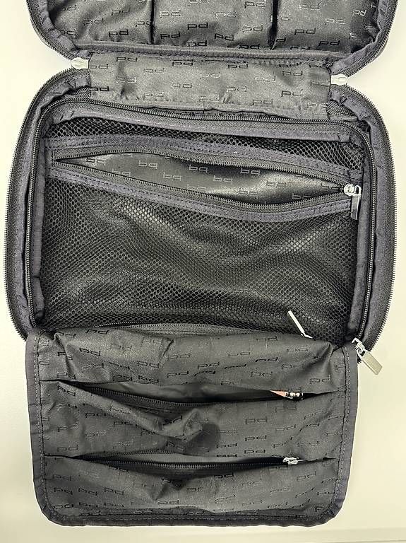 Porsche Custodie per cosmetici: Porsche Design P2000 Necessaire – Usato da Klosters venduto da fr_nz 1
