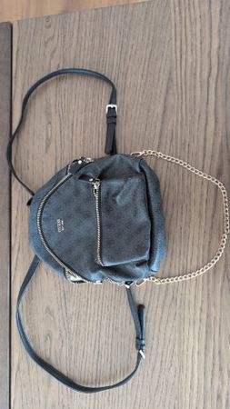 Rucksack Guess schwarz mit Kette
