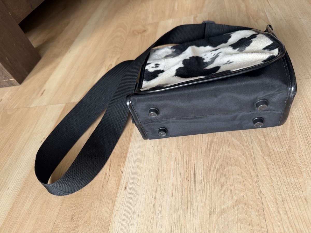Taschen für Damen: Handtasche schwarz mit Kuhfelloptik – Gebraucht aus Chur von mir_8ns7 8