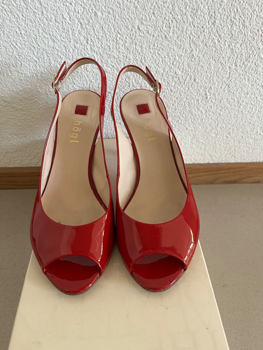 Högl Scarpe da donna: Rote Pumps Lackleder, Gr. 37 1/2 – Usato da Zürich venduto da nuesim