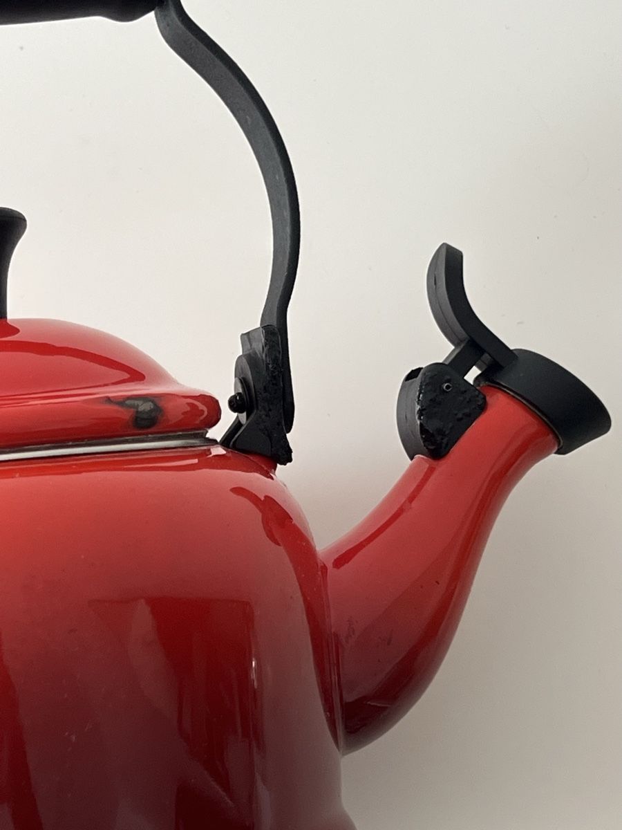 Le Creuset Bollitori: Bouilloire Le Creuset rouge – Usato da Vevey venduto da neflon1te 4