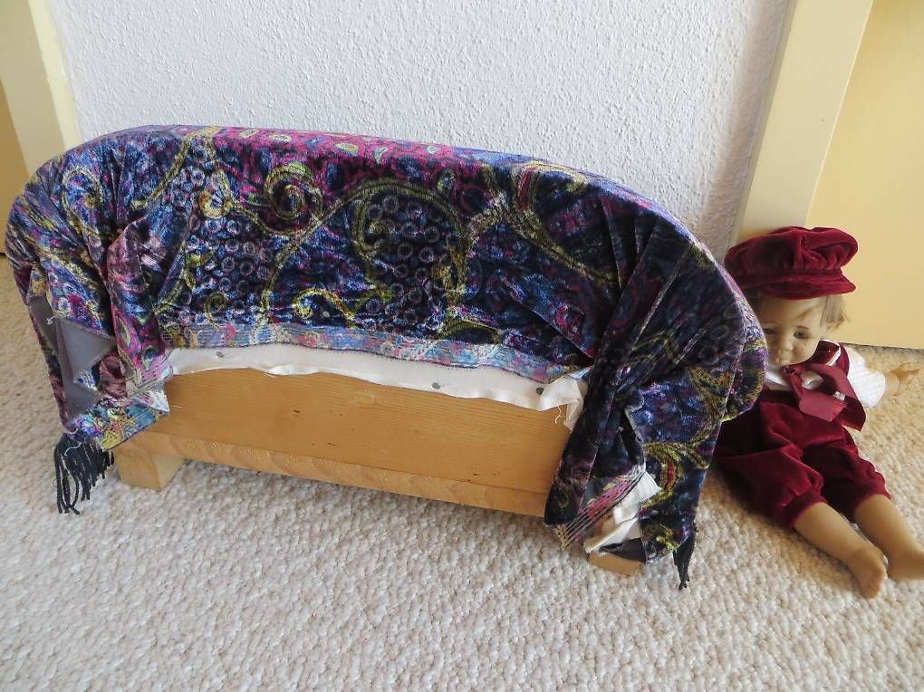 Spielzeuge: Handgemachtes Puppen- Sofa – Gebraucht aus Riedt b. Erlen von Shila2008 2