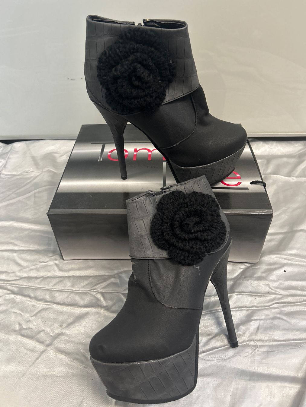Chaussures femmes: Stiefeletten Plateau Gr 37 – D'occasion à Regensdorf par Spyke55