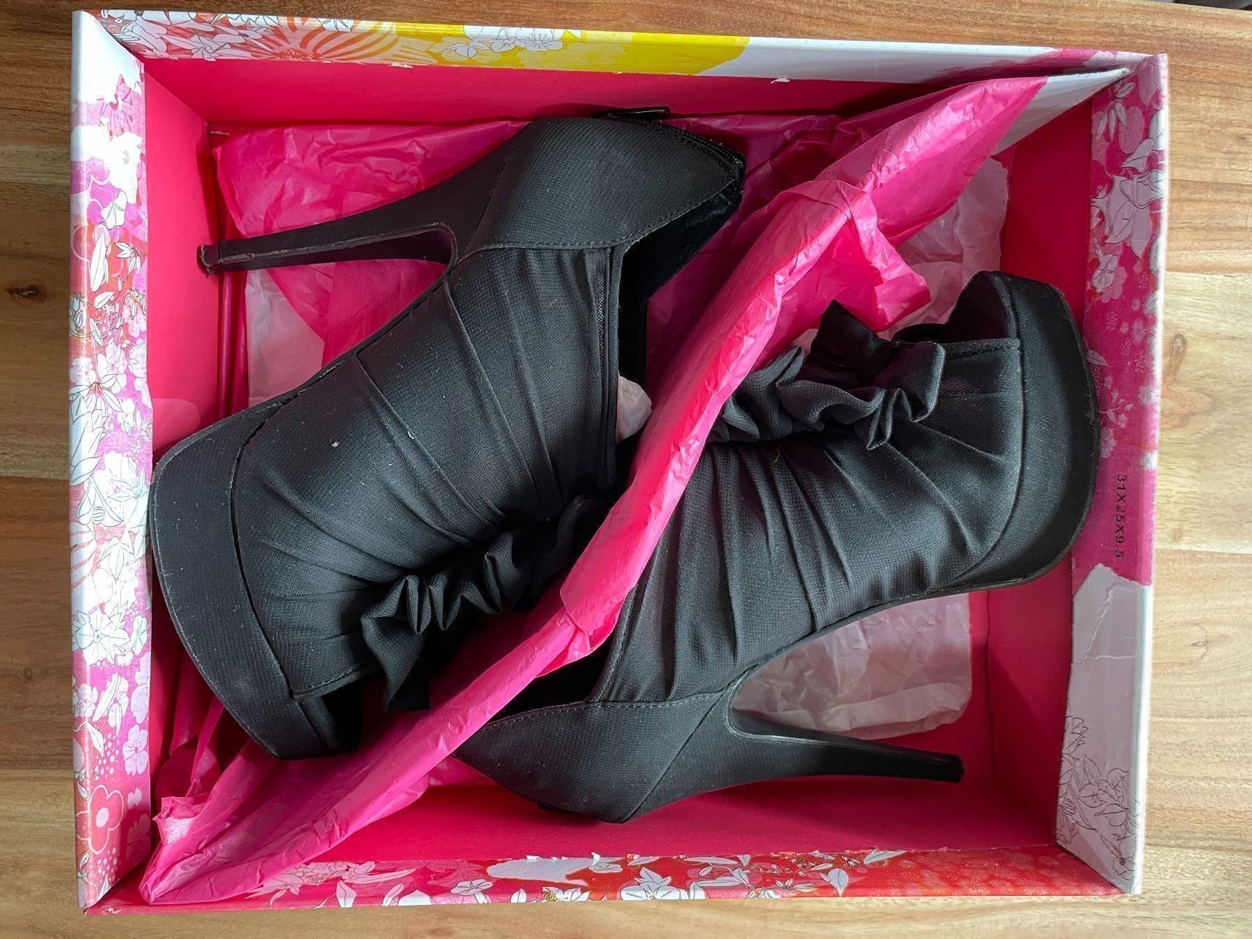 Damenschuhe: High heels, schwarz - 1x getragen – Neu (gemäss Beschreibung) aus Küsnacht ZH von Ulla-ZH 1