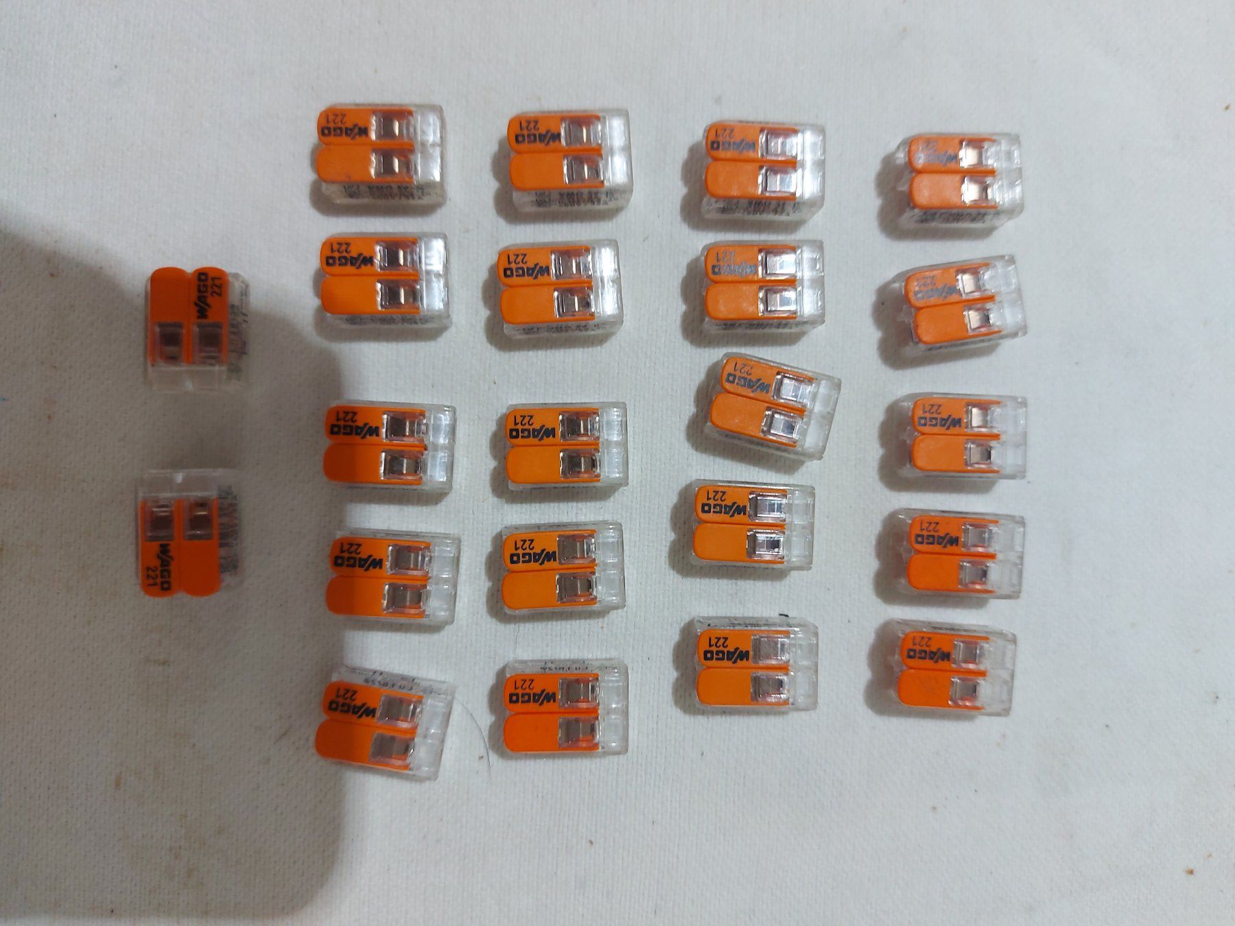 Componenti elettronici: WAGO Klemmen 221 SET mit 22 Stück – Usato da Rheinau venduto da profitronic.shop 8