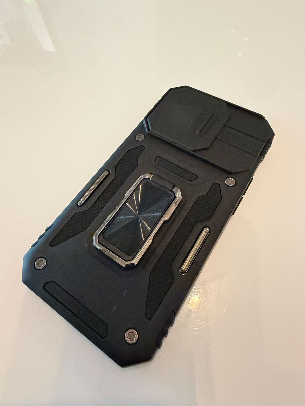 Apple Cover & Protezioni schermo: iPhon 14 Pro Cover schwarz Kunststoff m. Linsen Klappe – Nuovo e nell'imballaggio originale da Kölliken venduto da Teguwegu