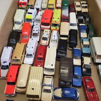 Konvolut Modellautos Krankenwagen usw. div. Marken 