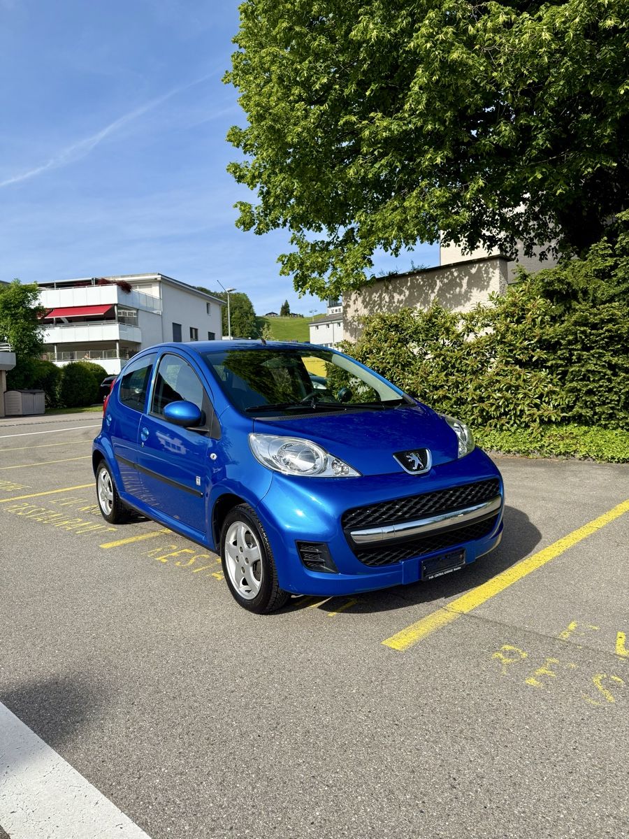 Peugeot Automobili: Peugeot 107 1.0 97000km – Usato da Lütisburg venduto da Deniiss