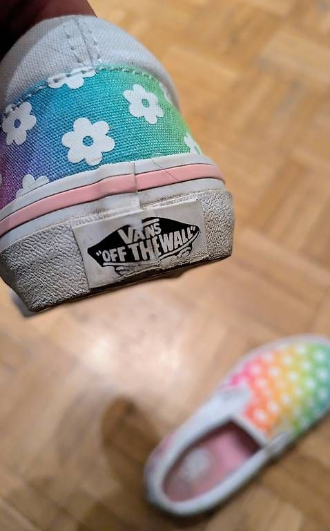Schuhe für Mädchen: Vans grösse 34 für Mädchen – Gebraucht aus Zollikofen von Serious 3