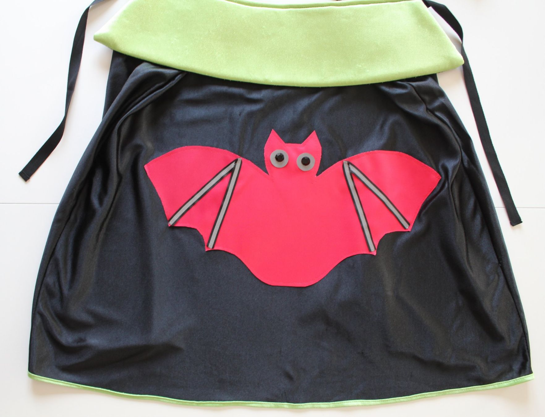 Costumi: Costume Dracula / vampire / Vampir t. 5 - 7 ans – Usato da Peseux venduto da CoolShoping 2