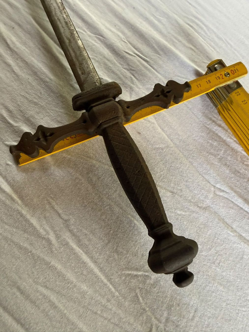 Altre raccolte & rarità: Antike Schwert aus Metall – Usato da Elsau venduto da Lindis 3