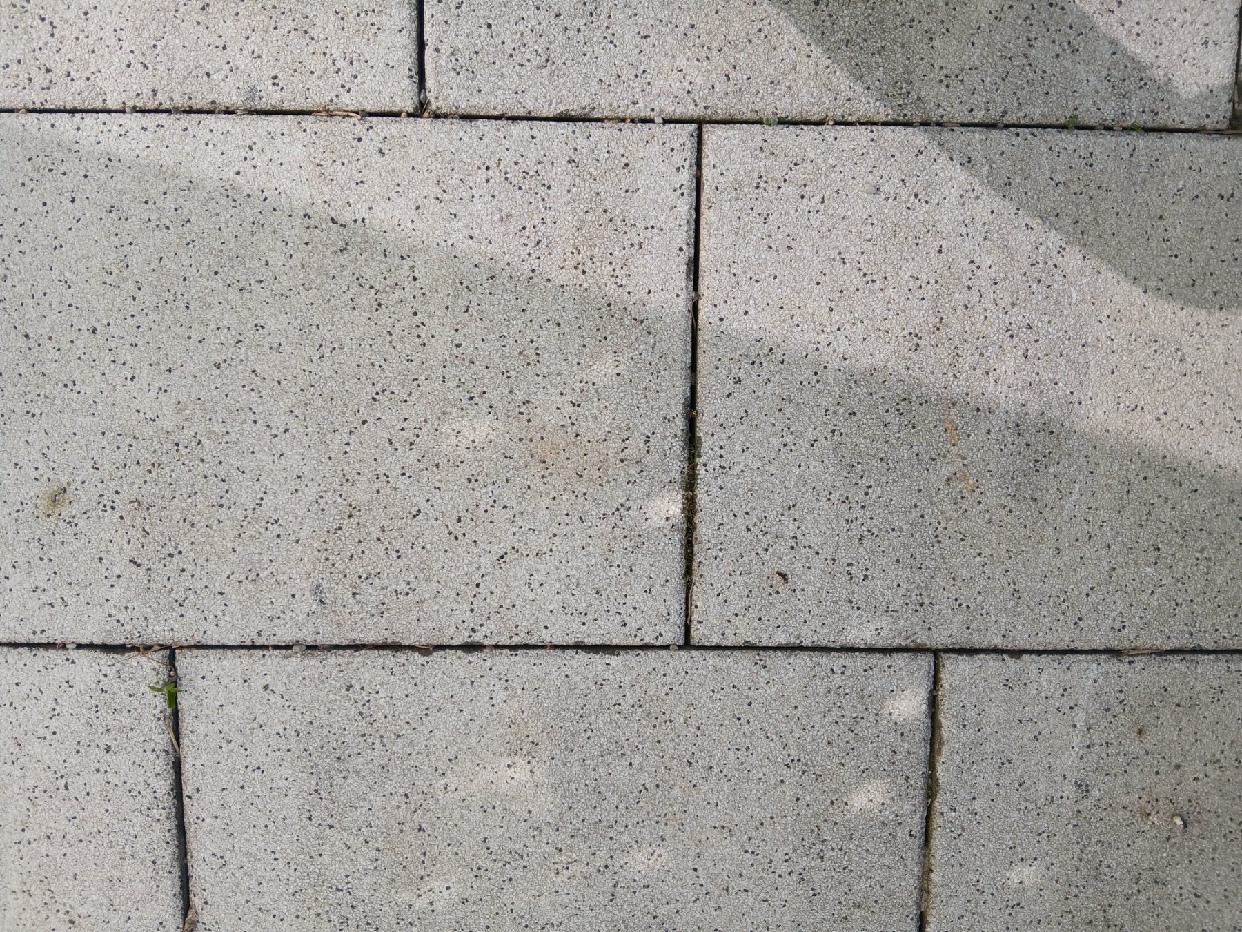 Piatti di portata: Gartenplatten gelb, gestrahlt – Usato da Schönenberg TG venduto da jo.ka.wa 1