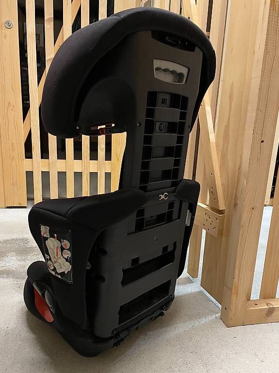 Seggiolini per auto: Bebeconfort Kindersitz höhenverstellbar – Usato da Rotkreuz venduto da Emilia_C 1