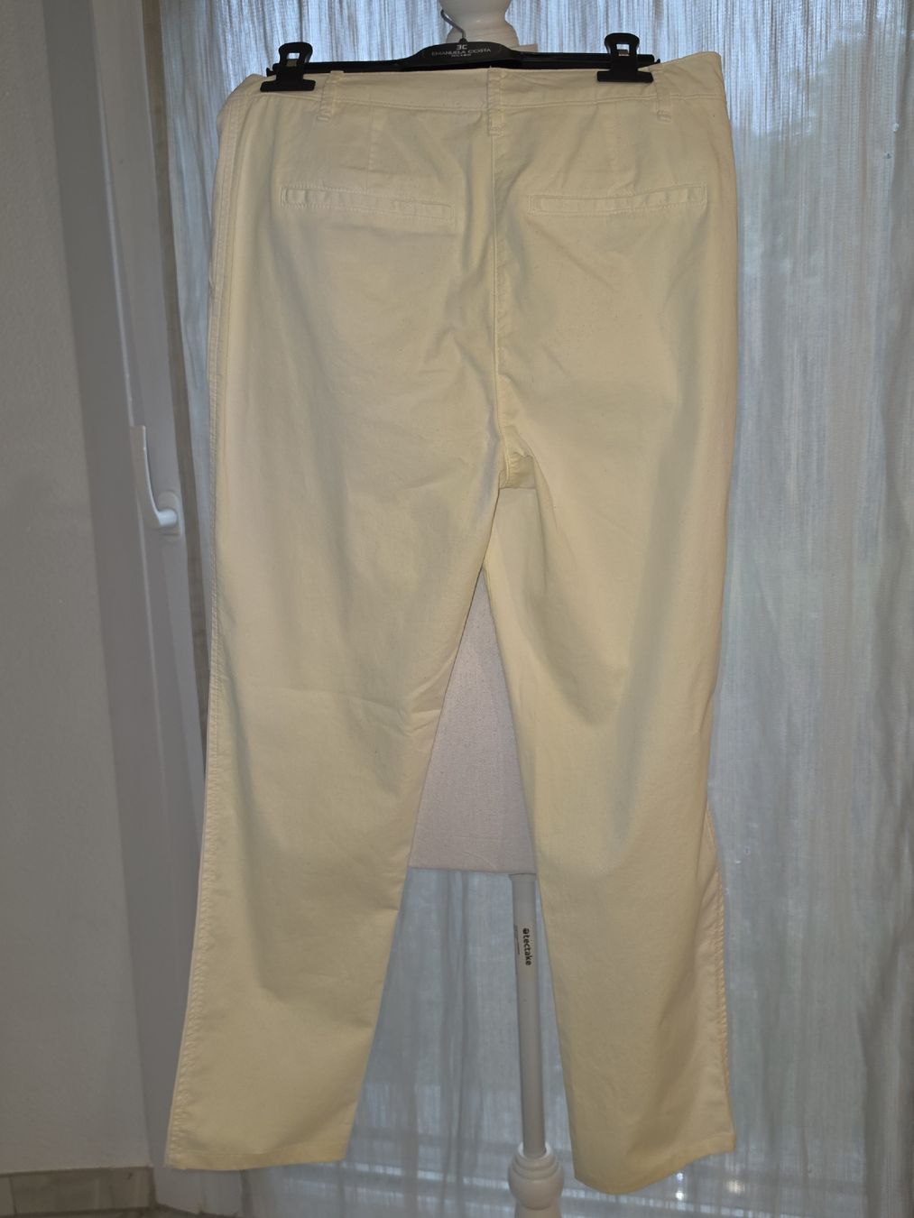 Caroll Pantaloni: Pantalon crème Caroll taille 36. – Nuovo (secondo la descrizione) da CASLANO venduto da Bebesa 2