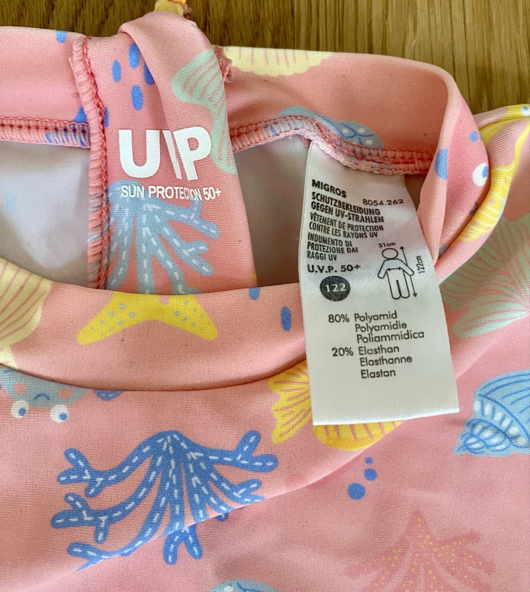 Migros Maillots de bain: UV-Shirt - Gr. 122 – D'occasion à Frenkendorf par Kompasskind 2
